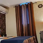 Отель L'etoile Aeroport - A61