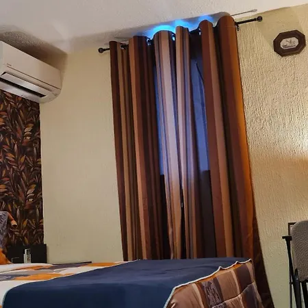 Hotel L'etoile Aeroport - A61