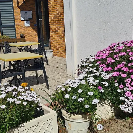 מלון L'etoile Aeroport - A61 קרקסון