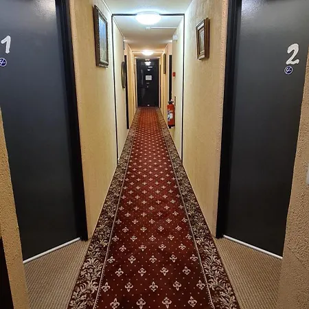 L'etoile Aéroport - A61 2*