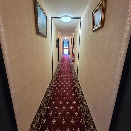 L'etoile Aeroport - A61 Hotel 2*
