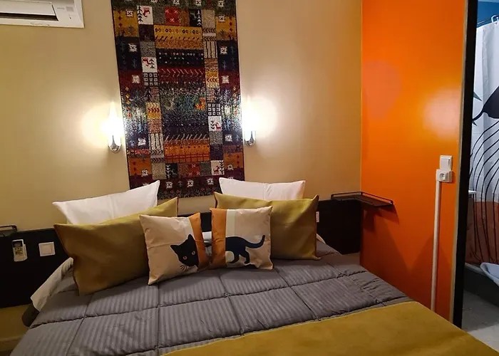 L'etoile Aeroport - A61 מלון קרקסון