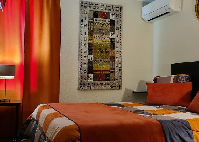 L'etoile Aeroport - A61 מלון קרקסון