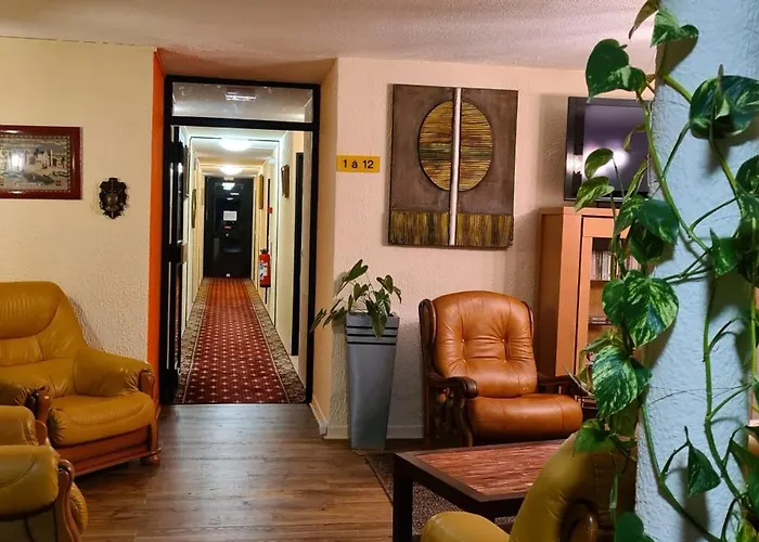 L'etoile Aeroport - A61 Hotel