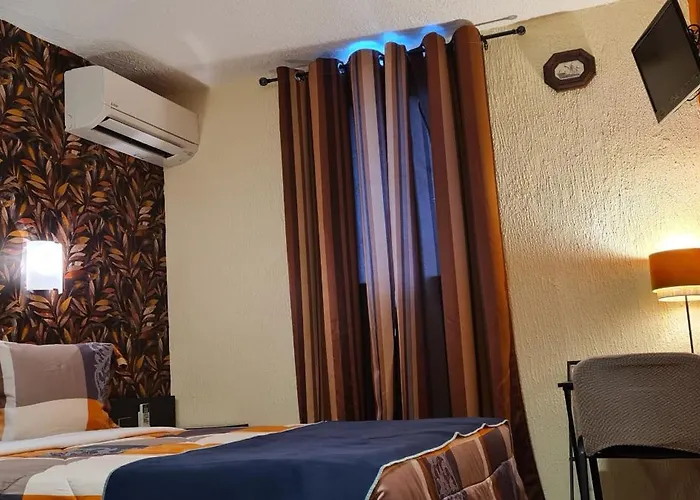 Hotel L'etoile Aeroport - A61