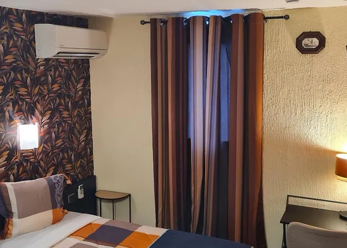 Hotel L'etoile Aeroport - A61