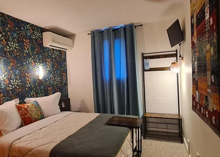 Hotel L'etoile Aeroport - A61