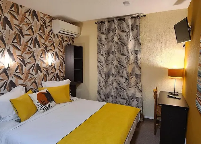 Hotel L'etoile Aeroport - A61 2*